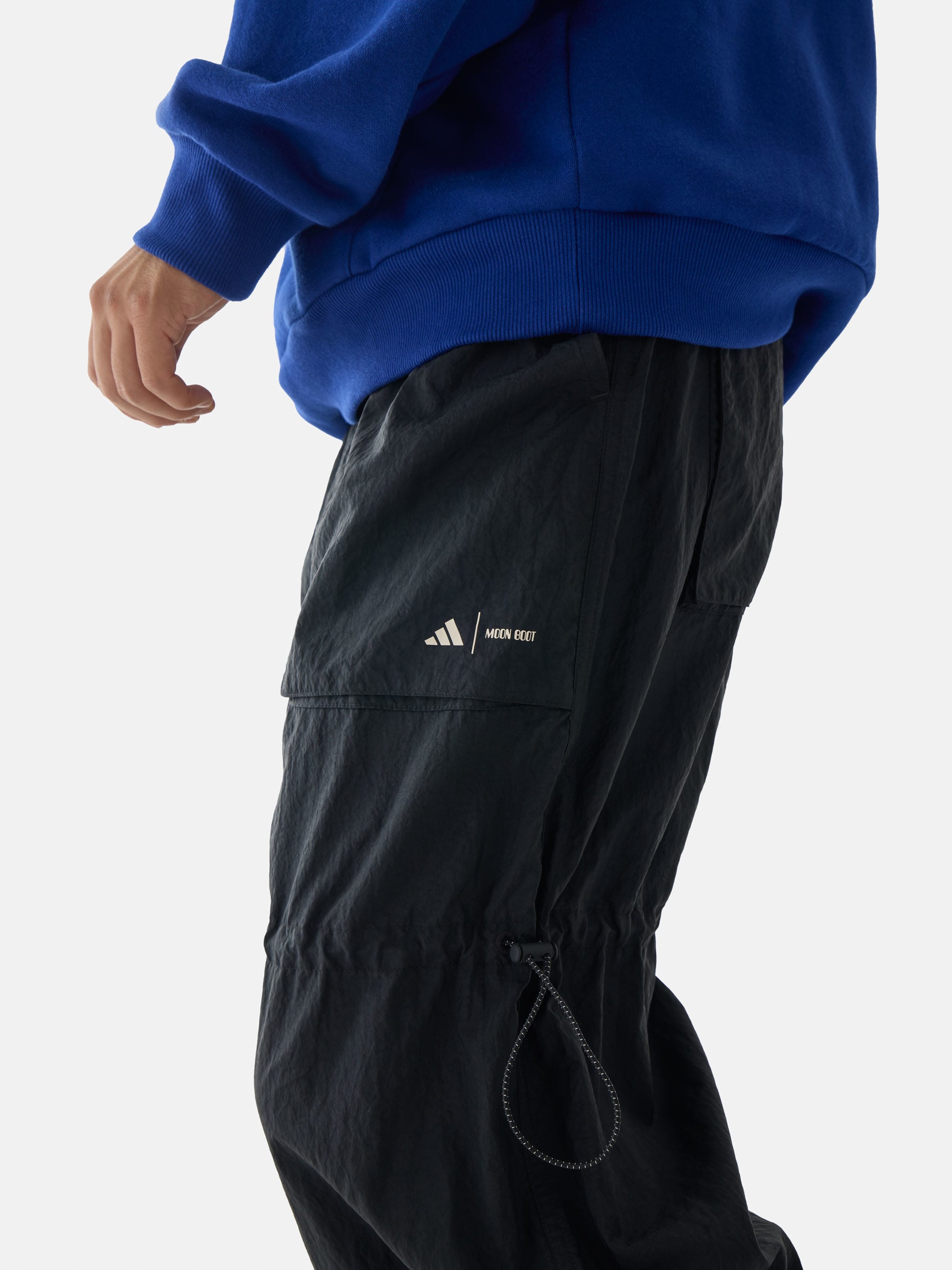 adidas x Moon Boot Parachutehose image number 2